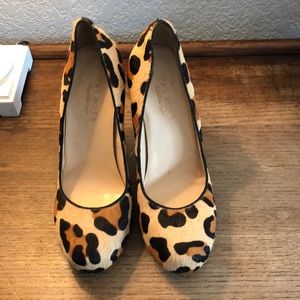 Talbots closed toed heels. Worn a few times.